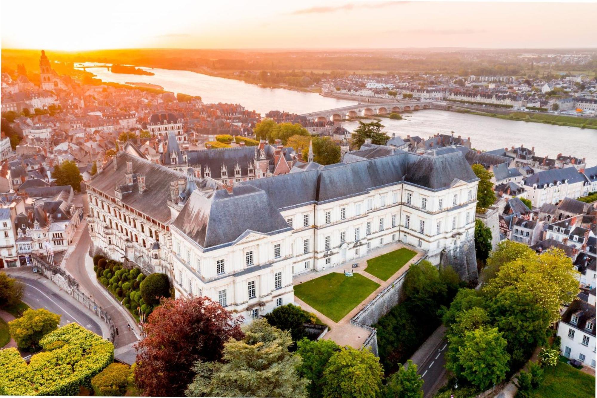 Studio Lumineux Et Plein De Charme Blois Eksteriør billede